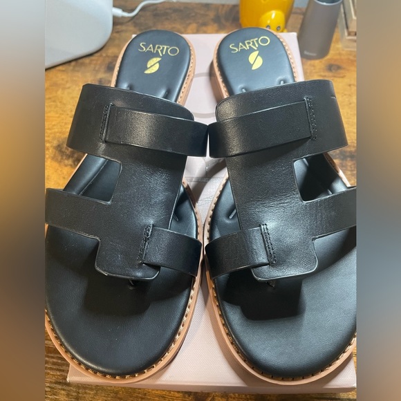 Sarto- Summer sandal Size-11 - Picture 1 of 5